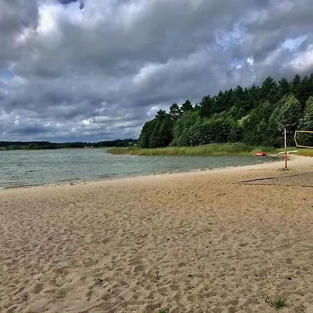 شقة Dom Nad Jeziorem Wiejskim