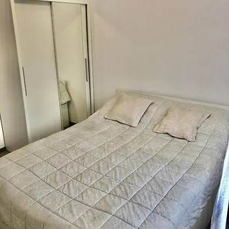 Dom Nad Jeziorem Wiejskim