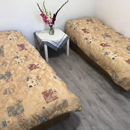 Dom Nad Jeziorem Wiejskim Apartman Łąkie