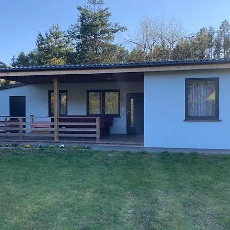 Dom Nad Jeziorem Wiejskim * Lakie (Bytow)