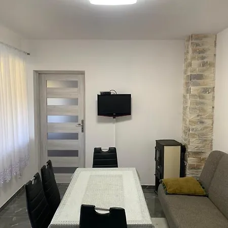 Apartment Dom Nad Jeziorem Wiejskim *