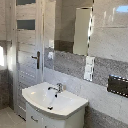 Dom Nad Jeziorem Wiejskim * Łąkie