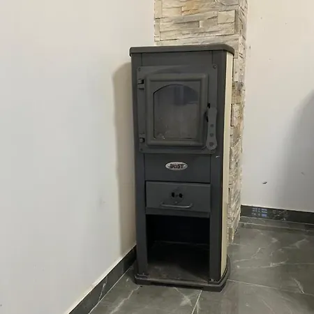 Dom Nad Jeziorem Wiejskim *