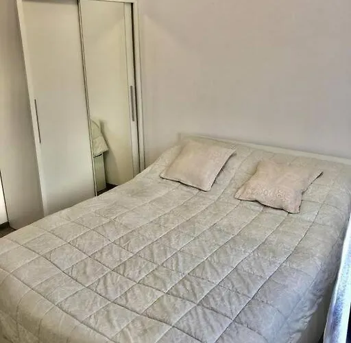 Dom Nad Jeziorem Wiejskim