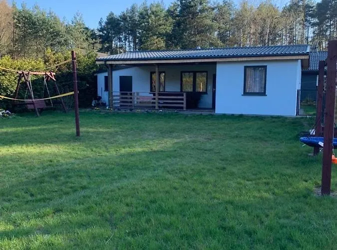 Dom Nad Jeziorem Wiejskim