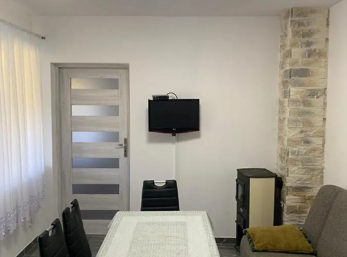 شقة Dom Nad Jeziorem Wiejskim *